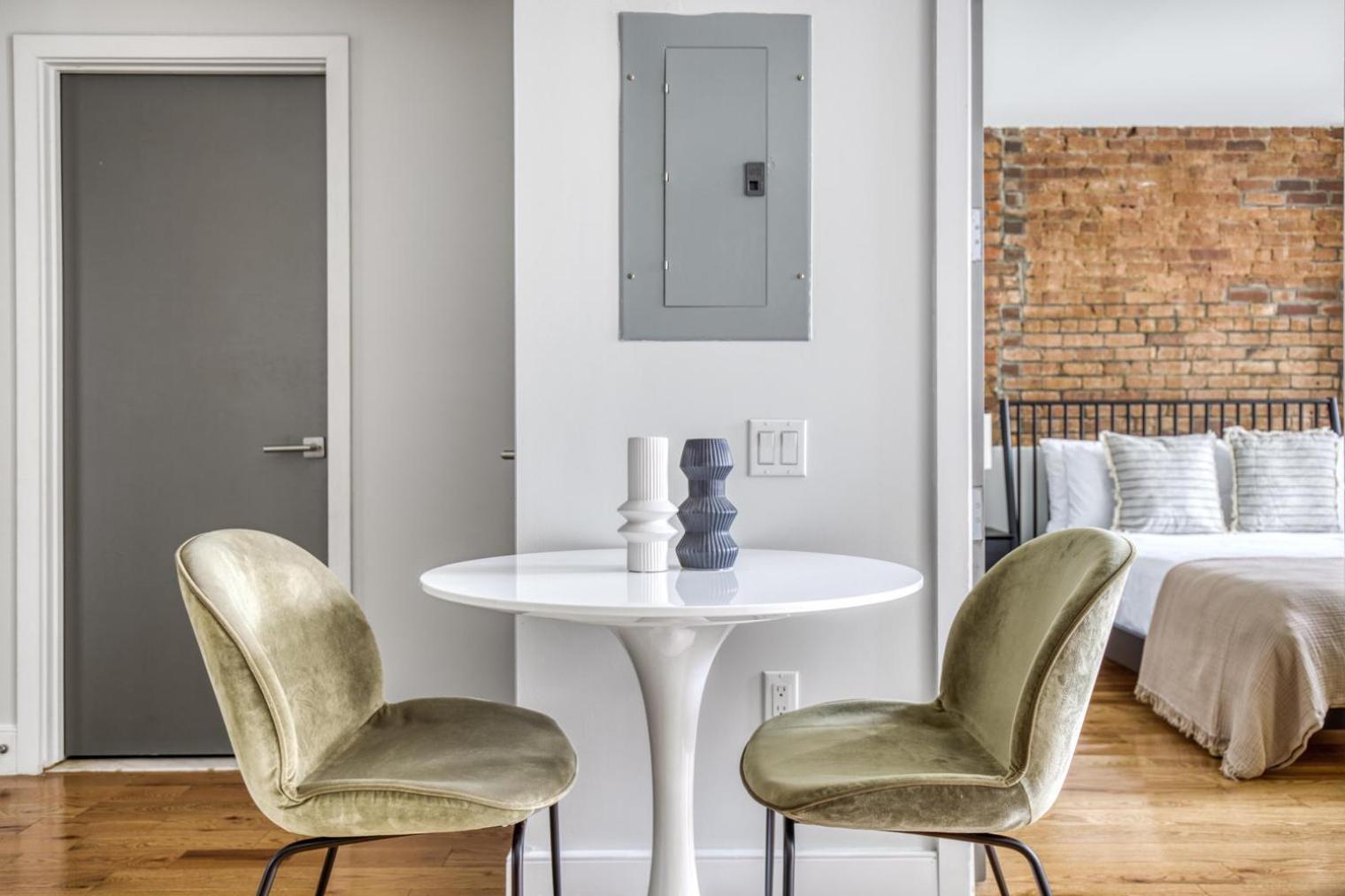 Apartamento Downtown Bk 1br W Roof Gym Nr Train Nyc-698 Nova York
